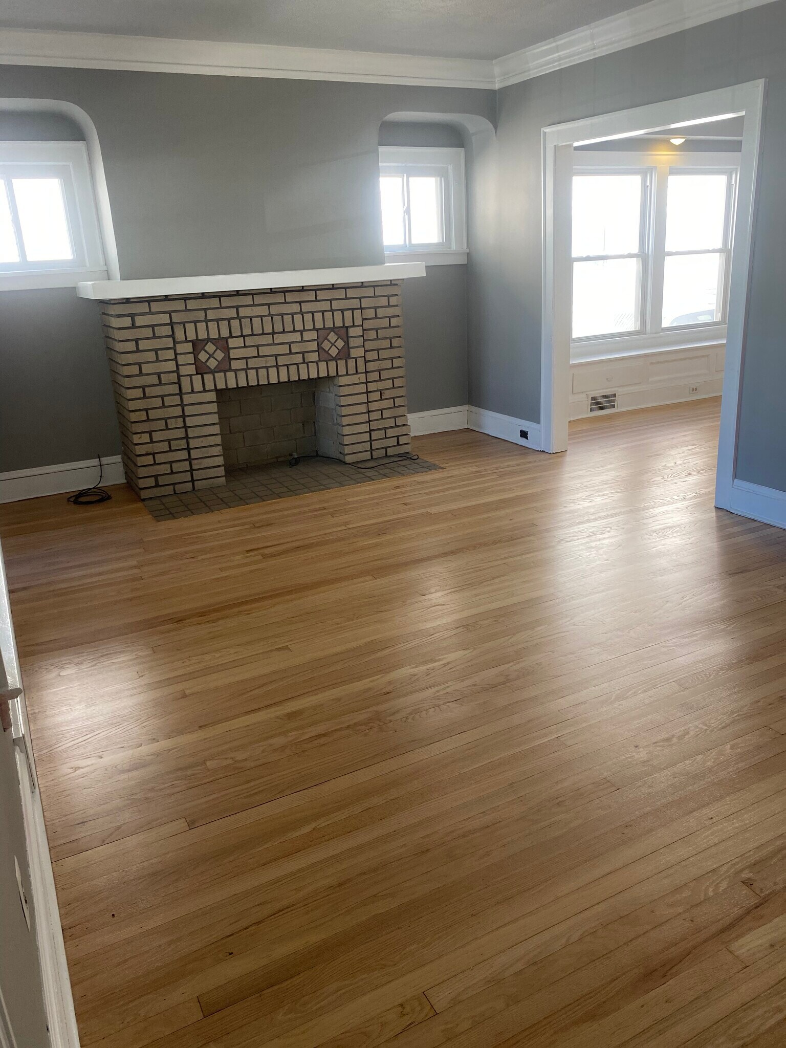 Front room. - 2075 Lewis Dr