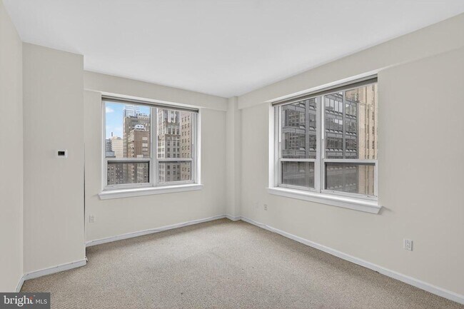 Building Photo - 1425 Locust St