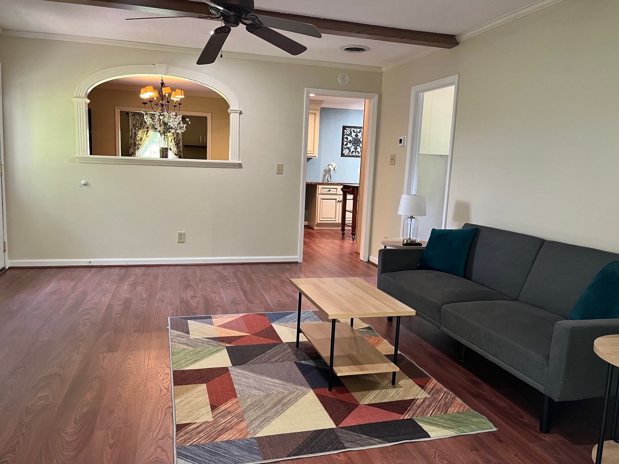 den - 1005 Hayfield Ln