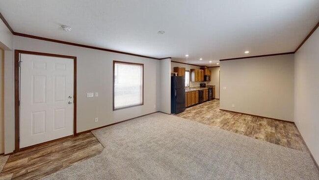 Building Photo - 120 Northwest Dr