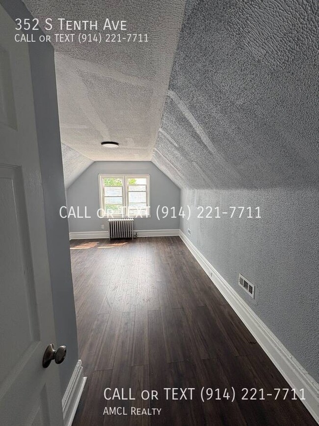 Building Photo - 352 S Tenth Ave-
