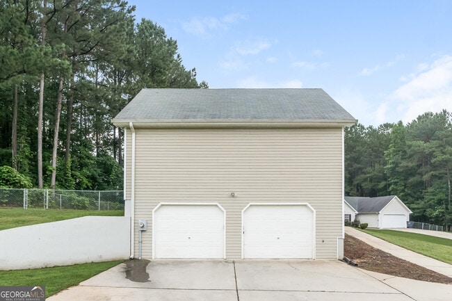Building Photo - 41 Alise Ct