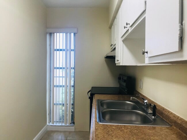 Building Photo - 250 N Banana River Dr