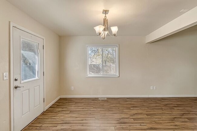 Building Photo - Charming 3 Bedroom Home in Quiet Orchard Mesa Cul-de-Sac