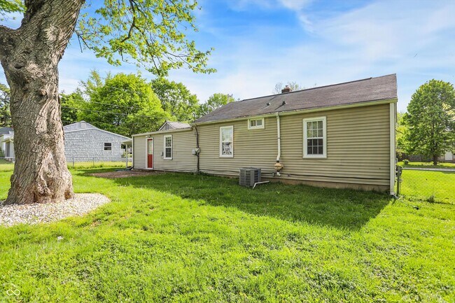 Building Photo - 6742 Hillside Ave