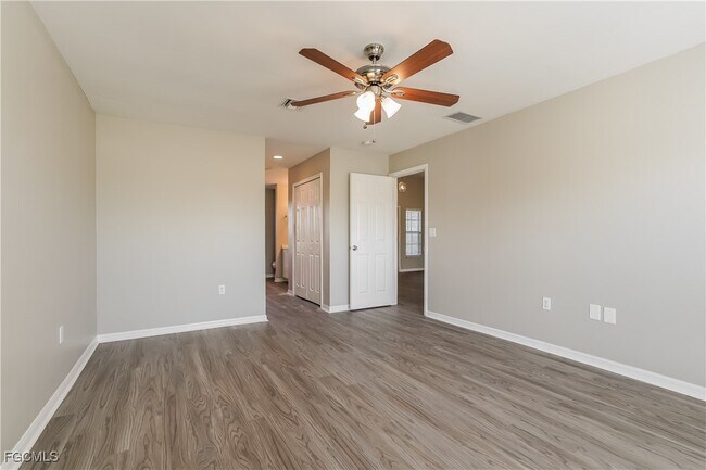 Building Photo - 3143 NE 14th Ct
