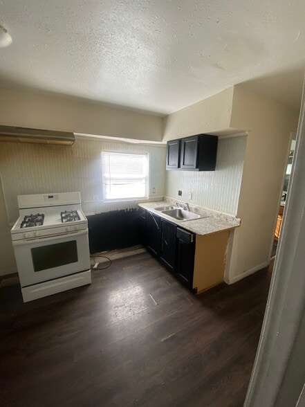 Building Photo - 5433 Beacon Ave