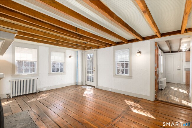 Building Photo - 1187 Mt Carmel Ave