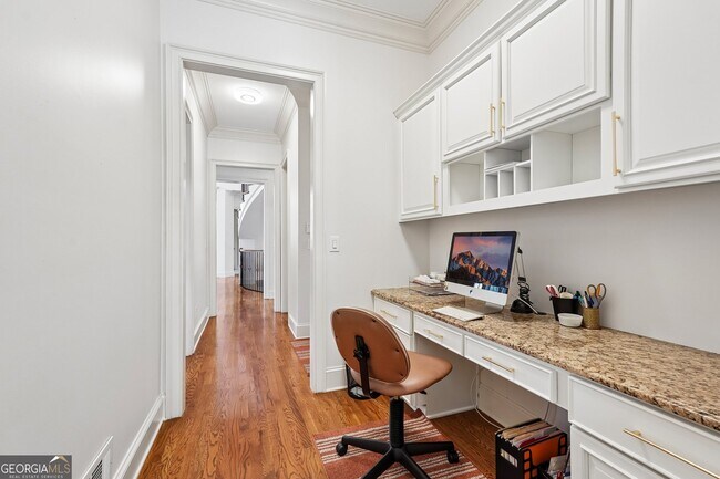 Building Photo - 103 Century Park Pl