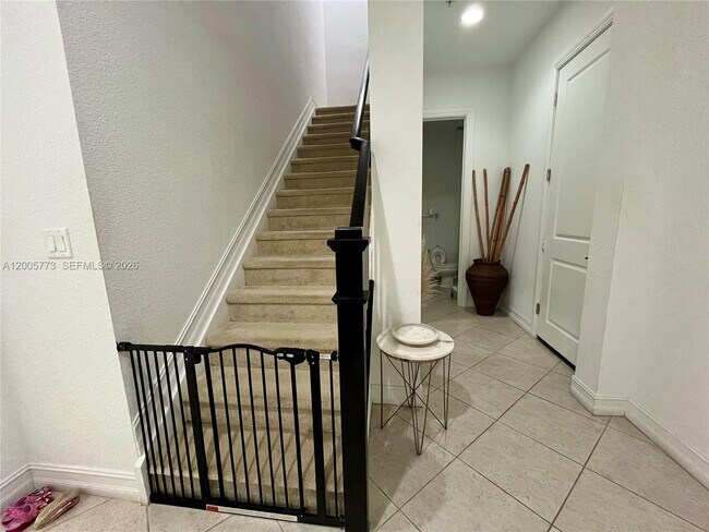 Building Photo - 1346 SW 113th Terrace