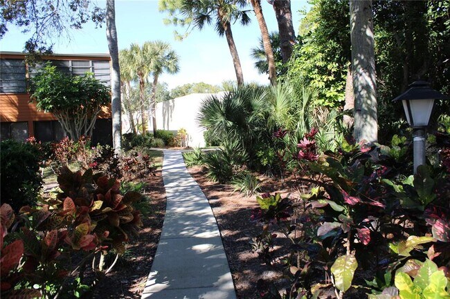 Building Photo - 152 Wild Palm Dr