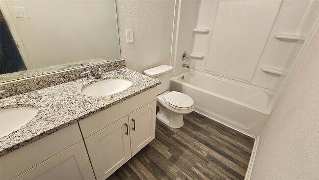 Building Photo - 14214 Green Wing Cir