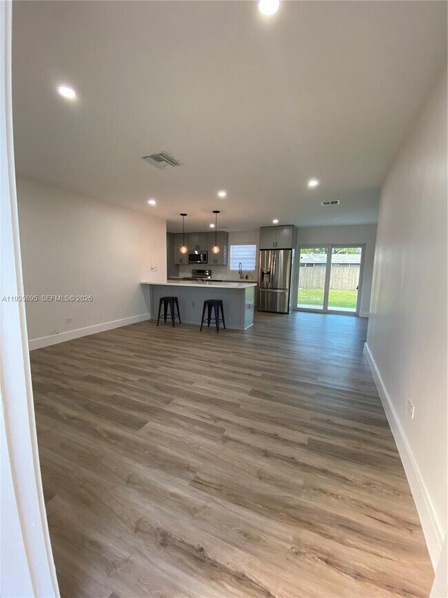 Building Photo - 6829 NW 12th St