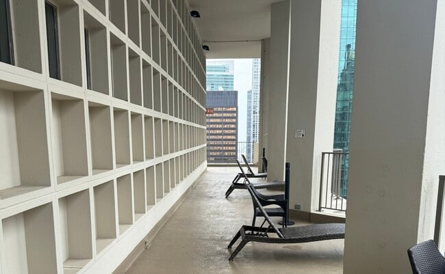 Building Photo - 535 N Michigan Ave