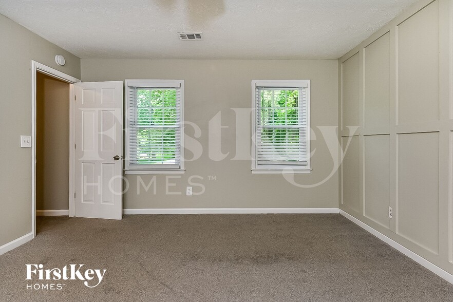 Building Photo - 1985 Wrights Way