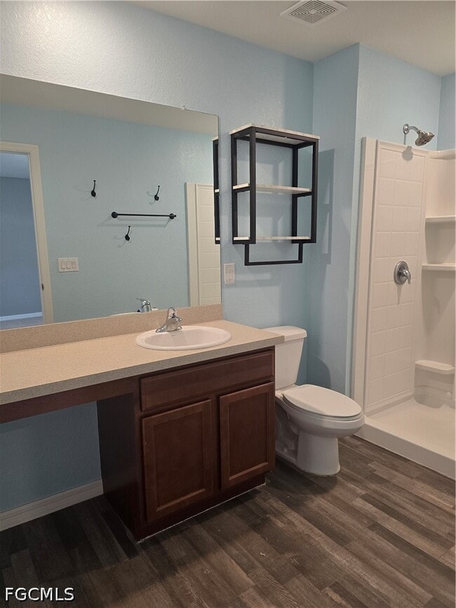 Building Photo - 2122 NE 13th Pl