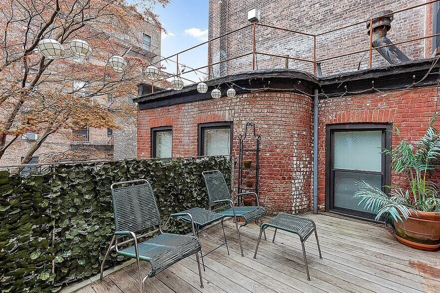 Building Photo - 198 Sixth Avenue