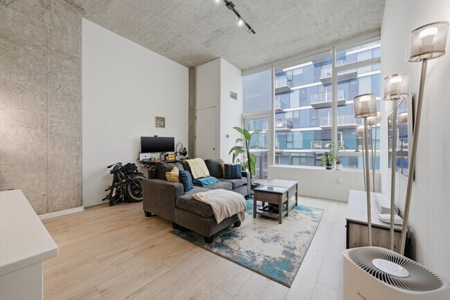 Building Photo - 1345 S Wabash Ave