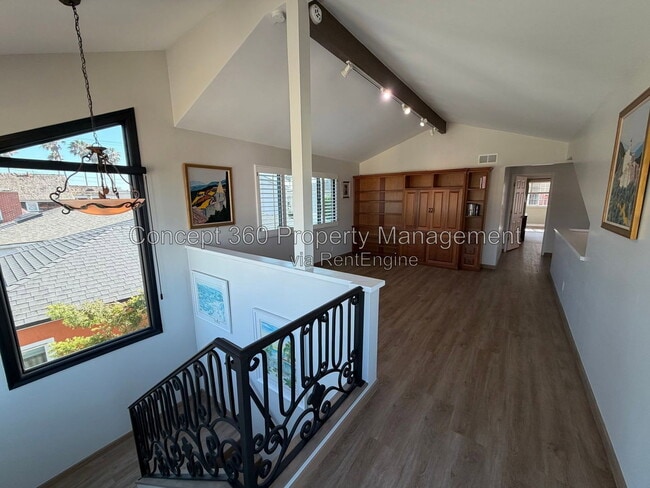 Building Photo - 237 Novara Dr
