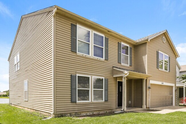 Building Photo - 2250 Cedarmill Dr