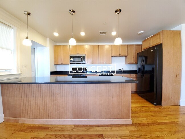 Building Photo - 6 Westminster Ave