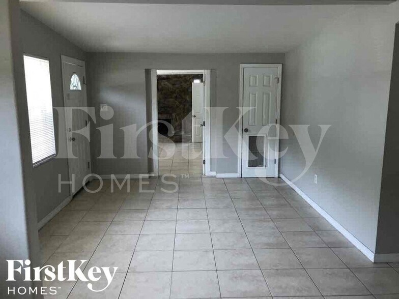 Building Photo - 9242 82nd Way N