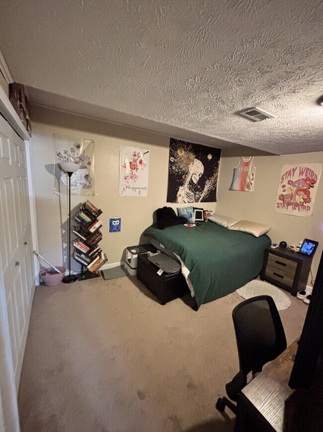 Building Photo - 864 Tremont St