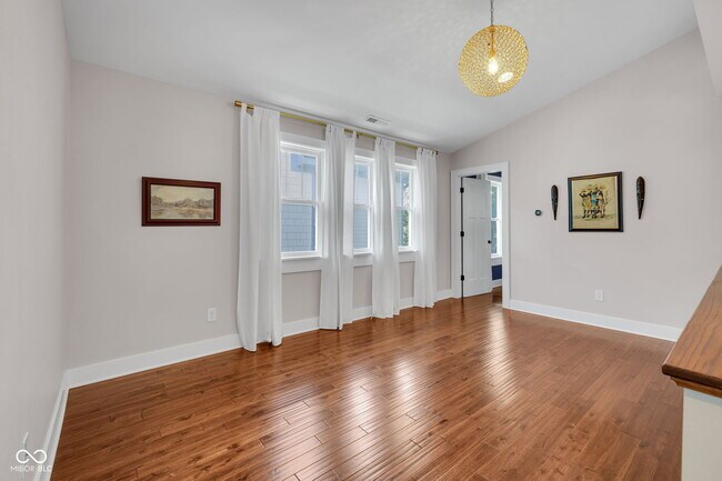 Building Photo - 5243 N Park Ave