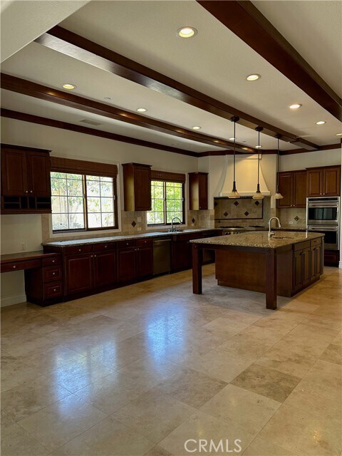 Building Photo - 25351 Mustang Dr