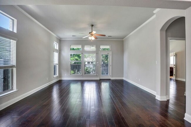 Building Photo - 708 Williams Way