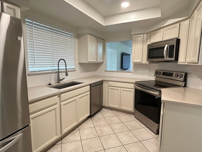 Building Photo - Chandler 3 Bed/ 2 Bath Single Story Home