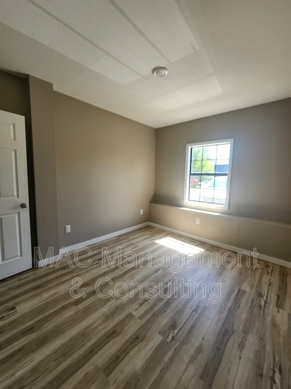 Building Photo - 1319 Autumn Ave