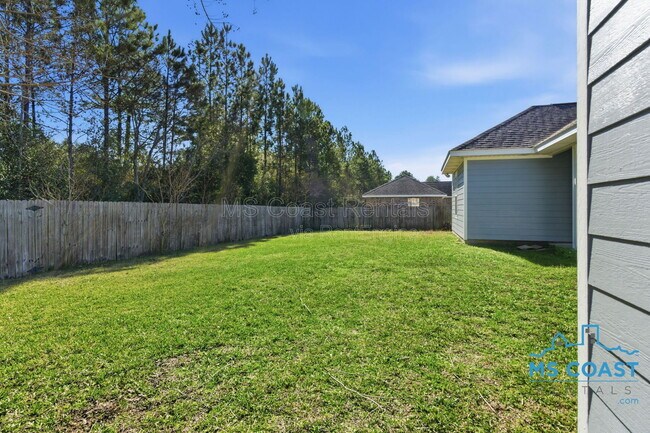 Building Photo - 2012 Parkview Cove