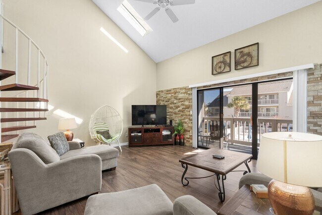 Building Photo - ***Free Utilities ** Seasonal Rental Available October 5 to Feb 1st  2026