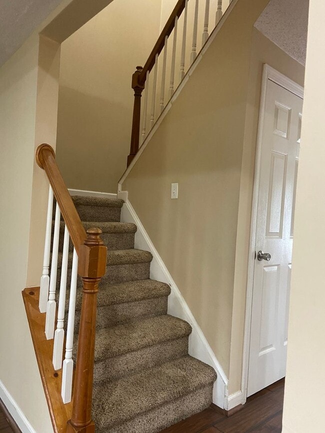 Building Photo - York County Townhouse Rental