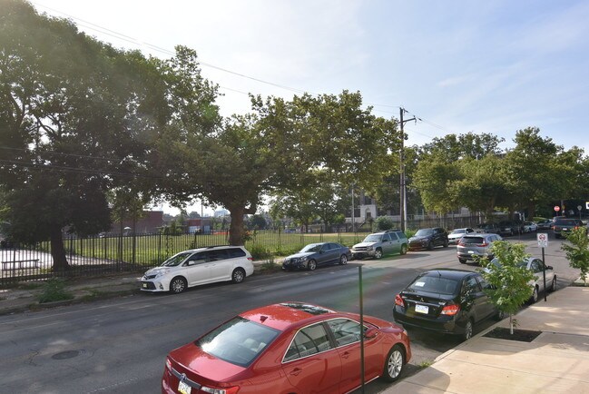 Building Photo - 4800 Brown St