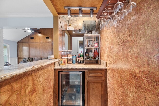 Building Photo - 1814 Crutchfield Ln