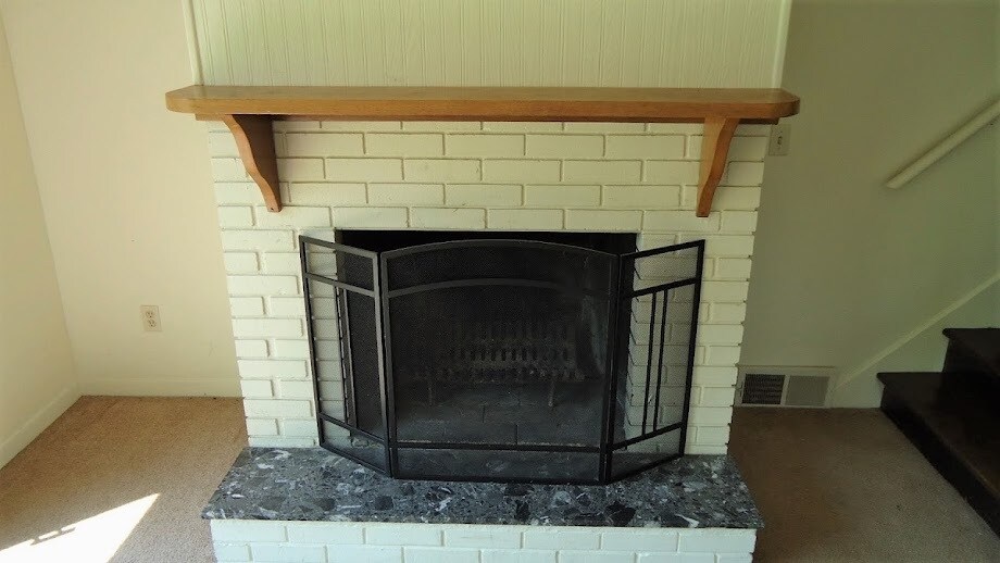 Building Photo - 1634 Greencrest Ave