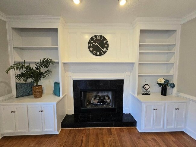 Building Photo - 4876 Rolling Hill Rd