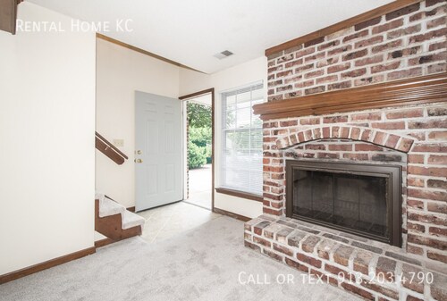 Building Photo - 5619 Riley-