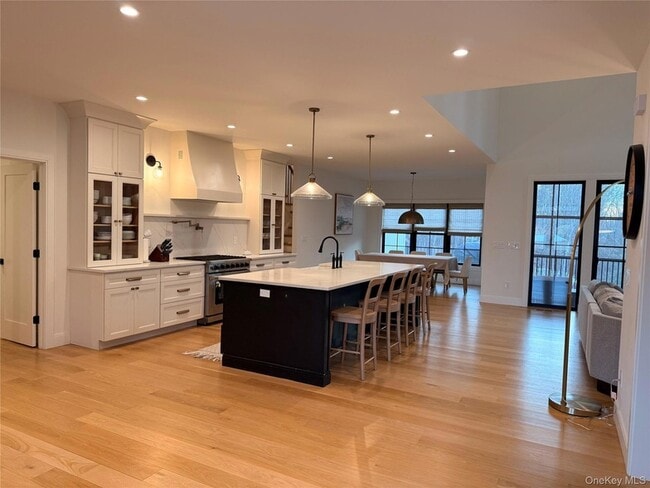 Building Photo - 6 Conifer Ct