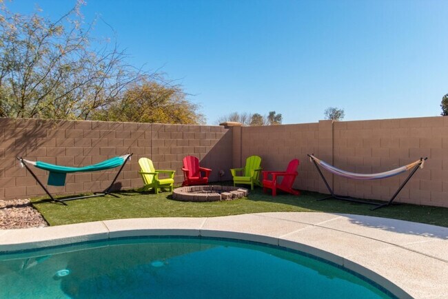 Building Photo - 1550 N Desert Willow St