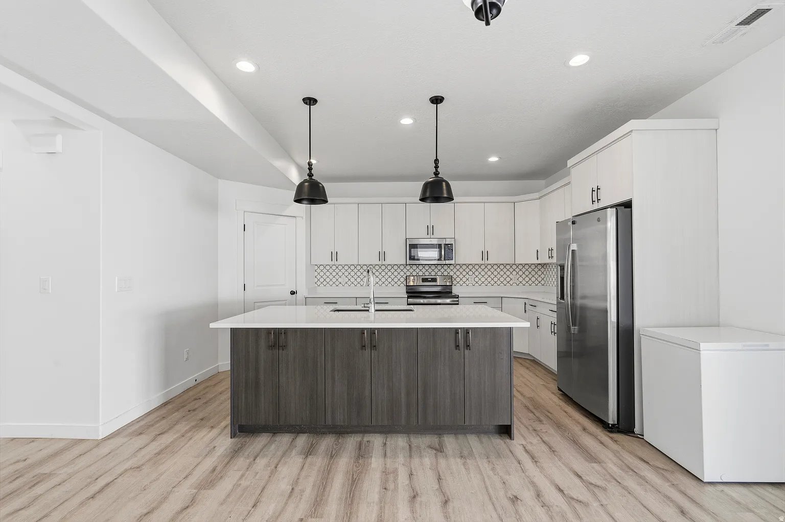 Building Photo - 244 N 200 E