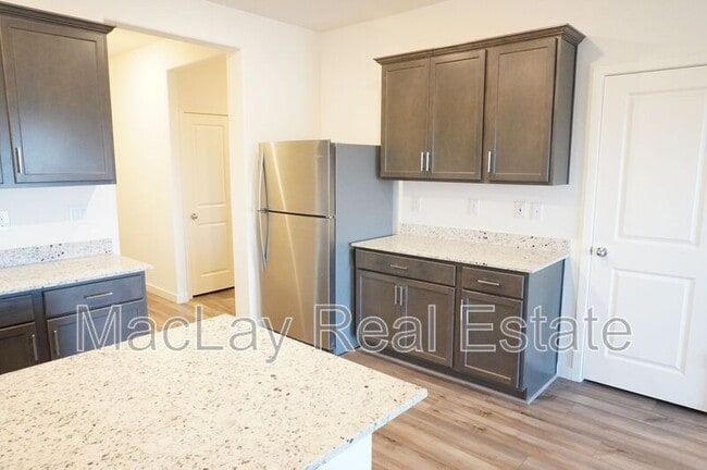 Building Photo - 680 N Crowned Dove Trail