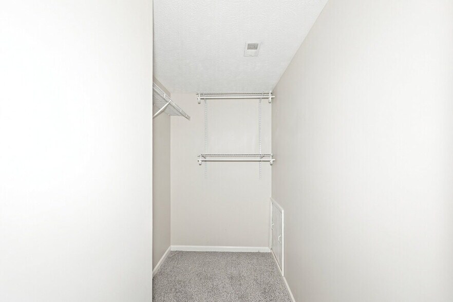 Building Photo - 937 Pebble Beach Cir