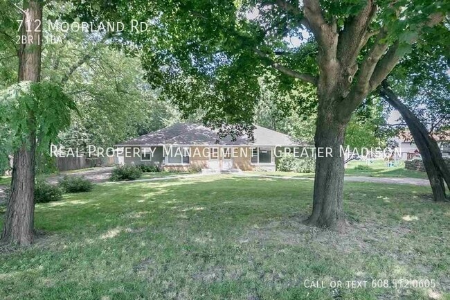 Building Photo - 712 Moorland Rd