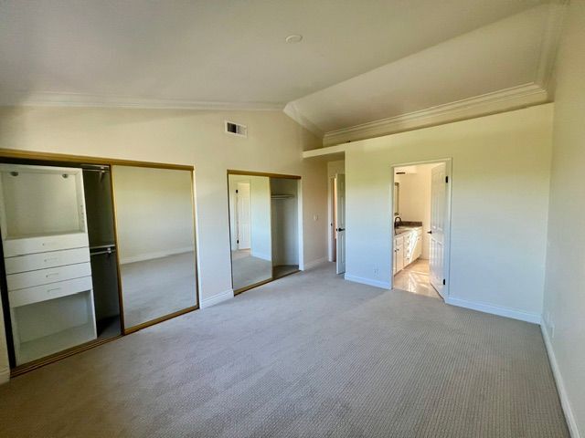 Building Photo - 70 Meadowood