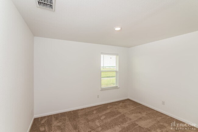 Building Photo - 4007 Trail de Paris