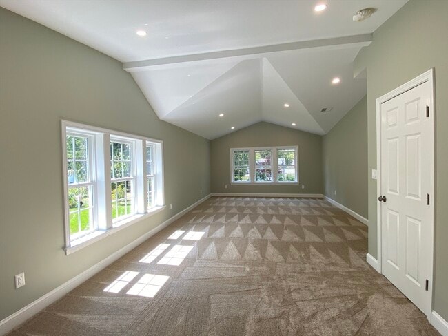 Building Photo - 97 Edgebrook Rd