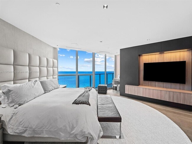 Building Photo - 3101 S Ocean Dr